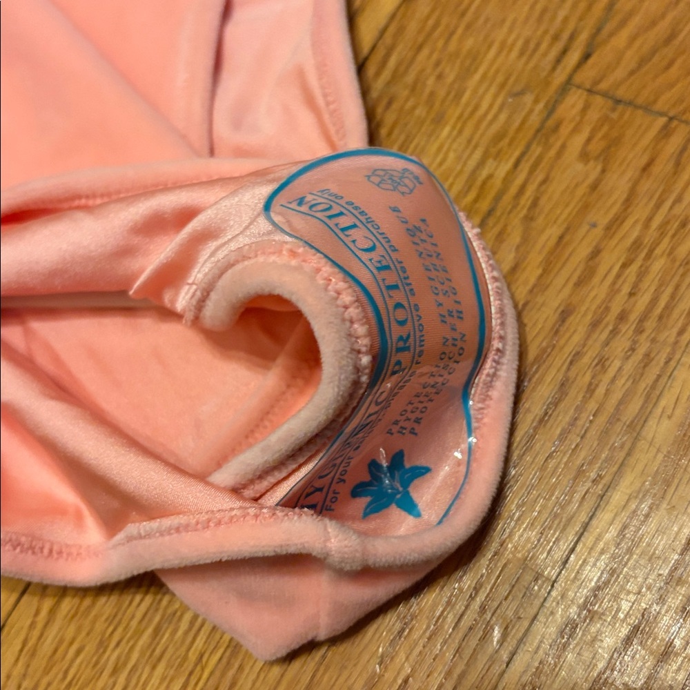 MinkPink Ciara Velour Swimsuit - Picture 4 of 7